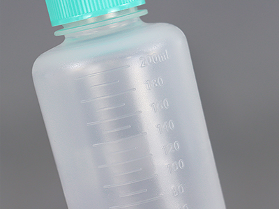 外壁模刻刻度，刻度線清晰，易觀察