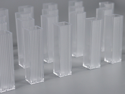 磨砂面設(shè)計(jì)，提供理想的標(biāo)簽和操作區(qū)