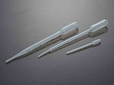 采用小吸頭設(shè)計(jì),刻度線清晰、準(zhǔn)確，可保證滴量的可重復(fù)性