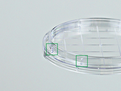 皿內(nèi)環(huán)卡扣設(shè)計 ，培養(yǎng)皿與皿蓋緊密度高，防止誤開，倒置不易脫落